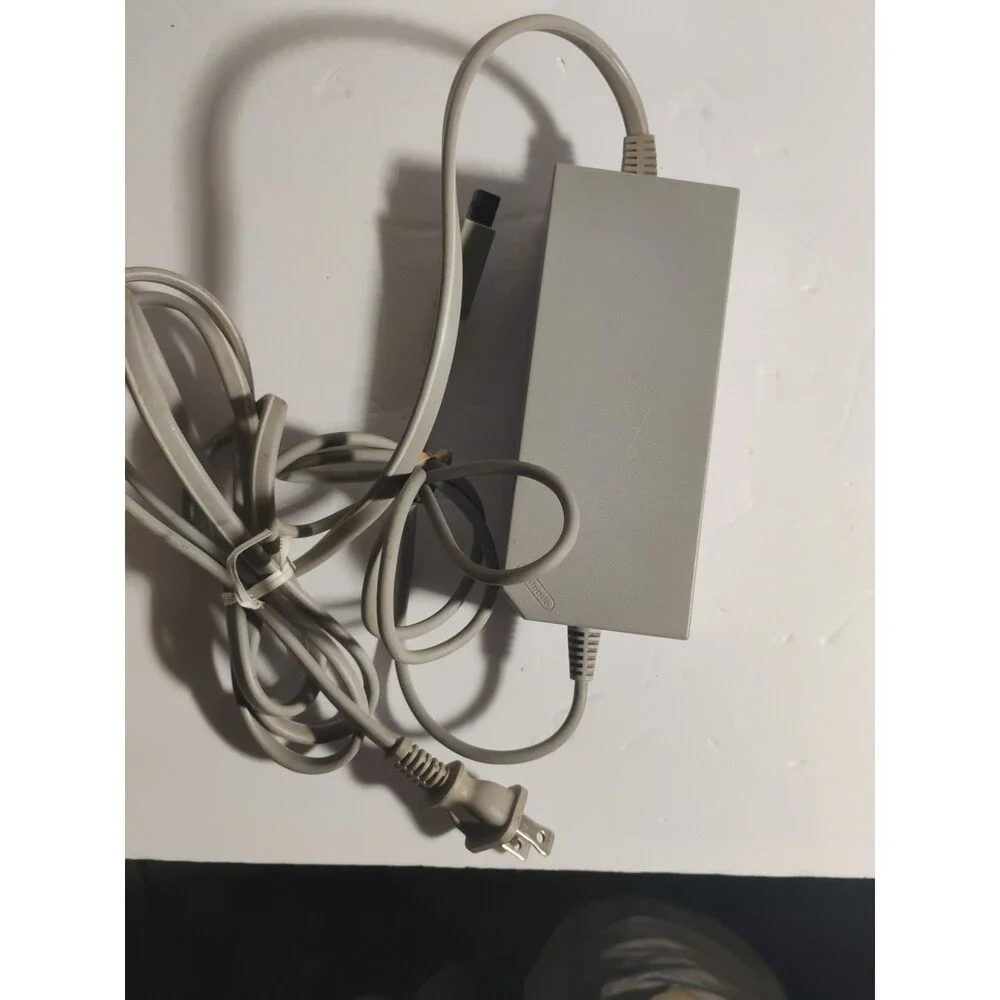 Nintendo Wii Console And Chord, Sensor Bar (No AV Cord) TESTED